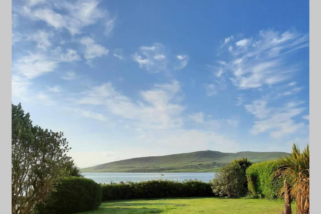 Green Garden Meets Blue Sea For 2 People Dingle Bagian luar foto